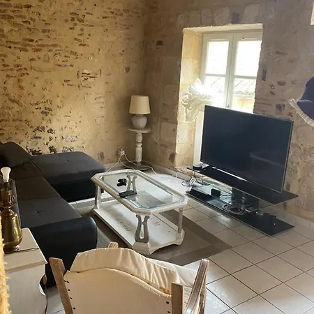 A Deux Pas
