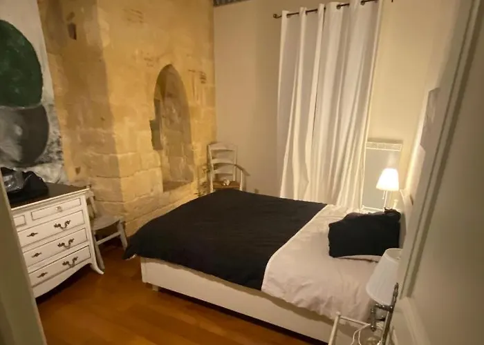 A Deux Pas Apartment *